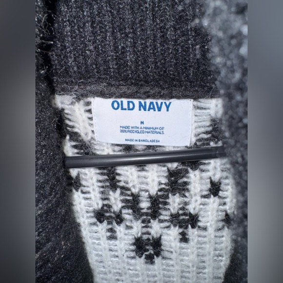 Old Navy Cozy Neutral Fair Isle Cardigan Size Medium - Picture 4 of 6